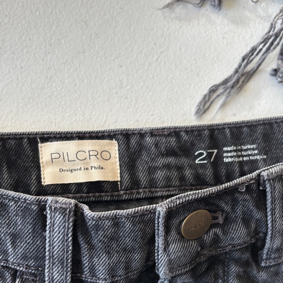 NEW The Devon Rhinestone Distressed Denim Shorts by Pilcro Black Size 27 - Picture 5 of 7